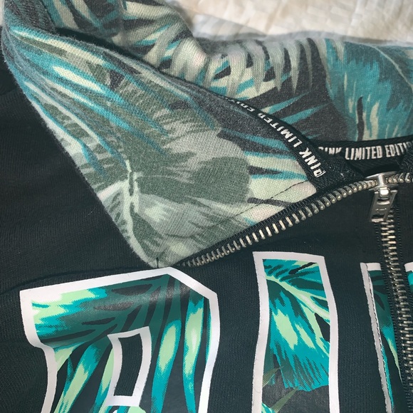 LIMITED EDITION VS PINK Tropical 1/2 Zip - Picture 7 of 7